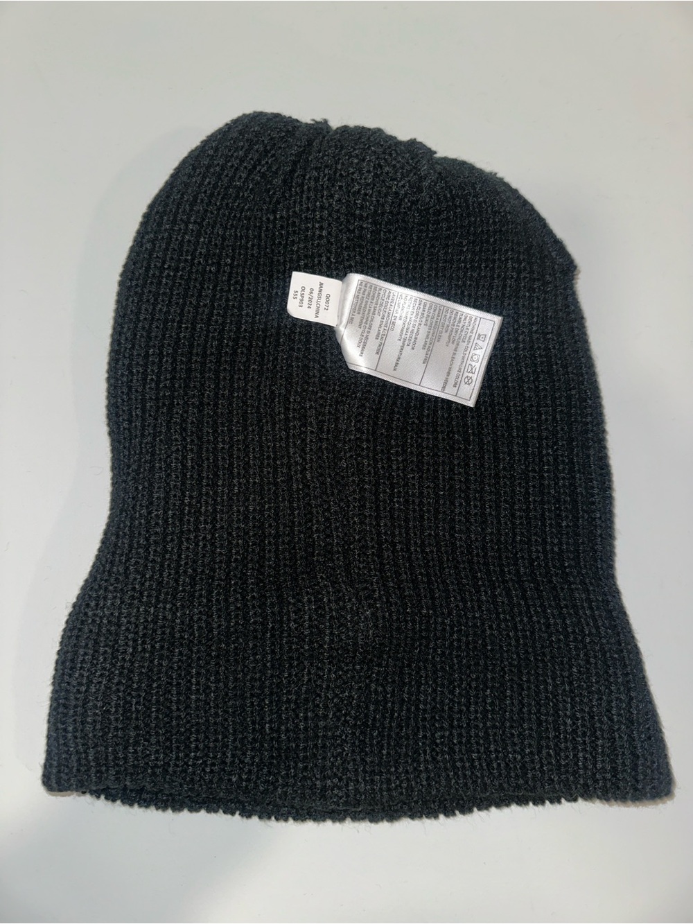 SPYDER OS Boy/Girl Black Knit Cuffed Beanie Hat - Picture 9 of 13